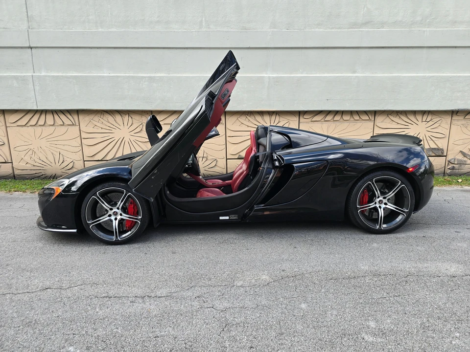 2015 McLaren 650S Spider - Image 23 of 31