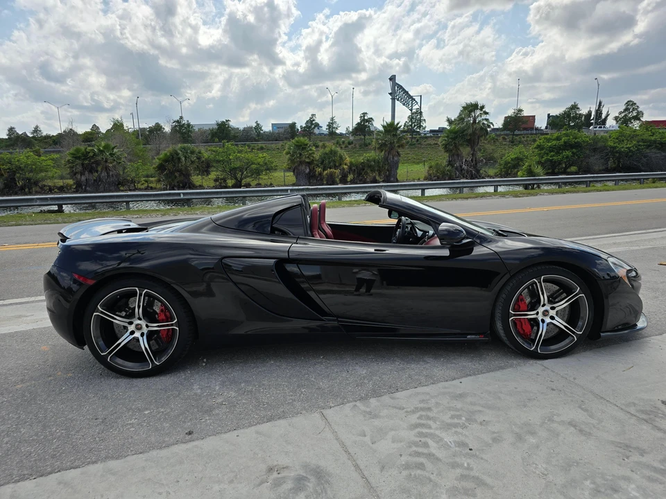 2015 McLaren 650S Spider - Image 12 of 31