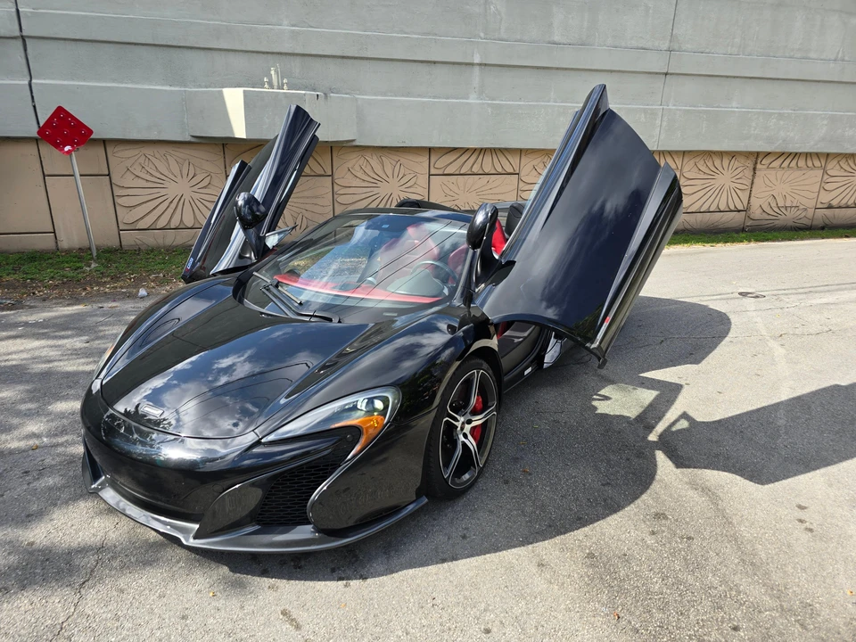 2015 McLaren 650S Spider - Image 21 of 31
