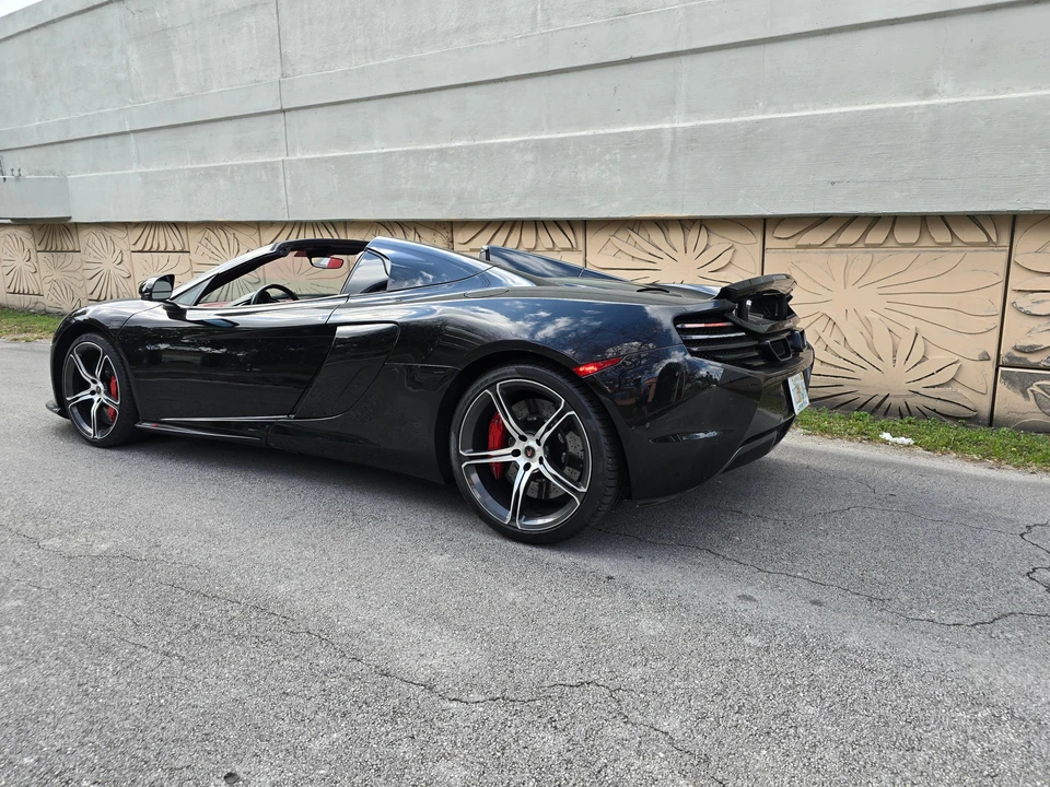 2015 McLaren 650S Spider - Image 10 of 31