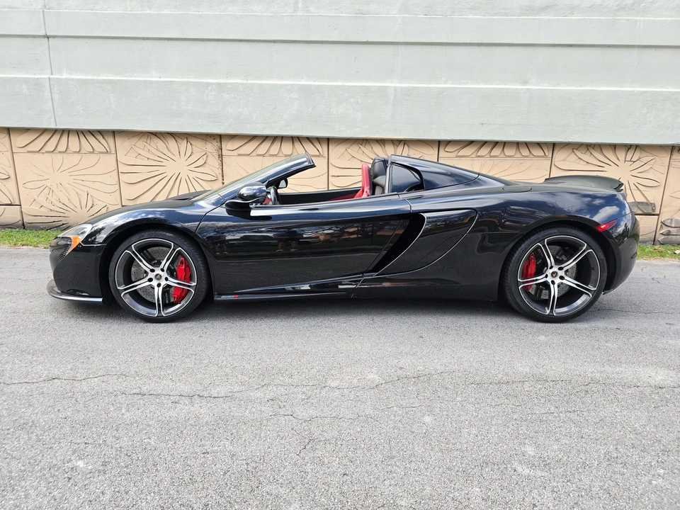 2015 McLaren 650S Spider - Image 9 of 31