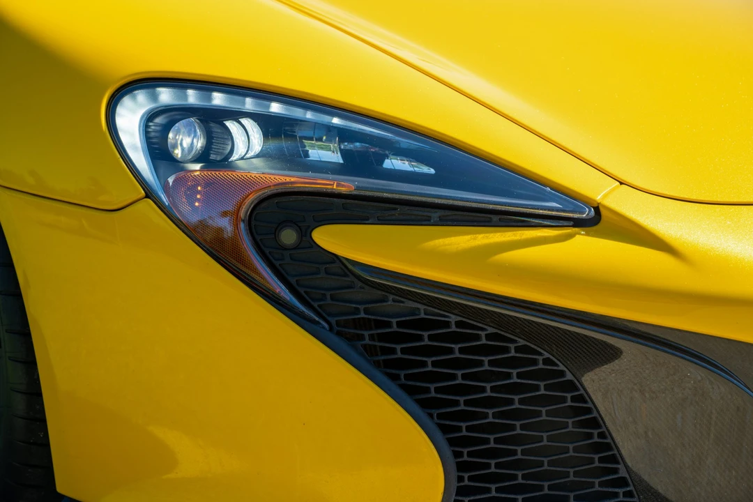 2015 McLaren 650S Spider - Image 12 of 31