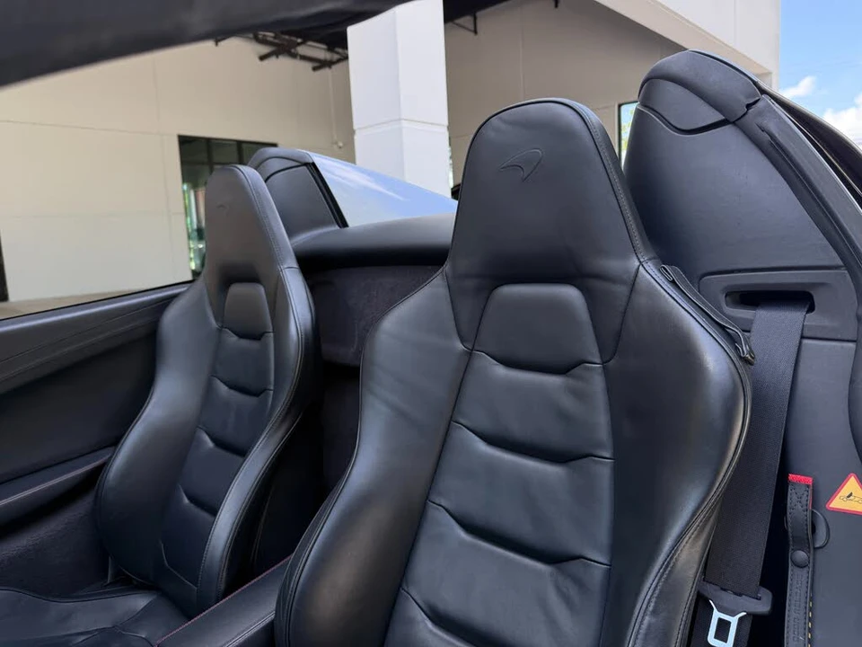 2015 McLaren 650S Spider - Image 22 of 31