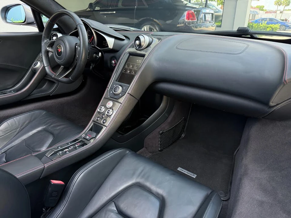2015 McLaren 650S Spider - Image 29 of 31