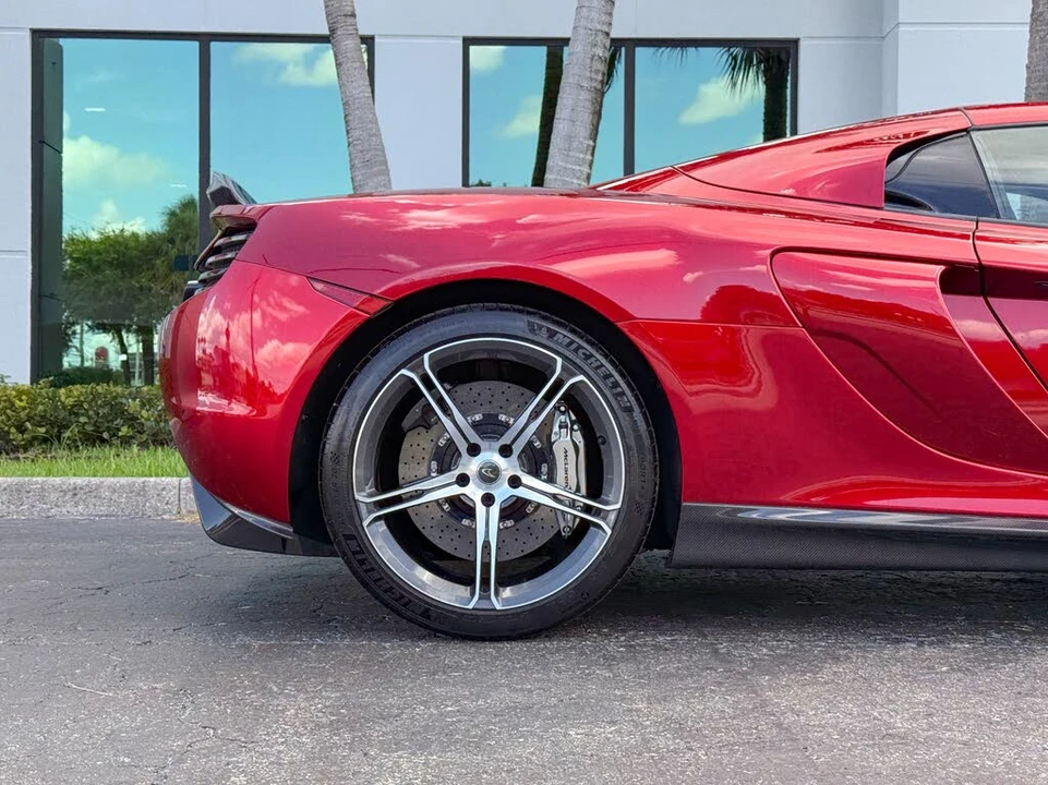 2015 McLaren 650S Spider - Image 28 of 31