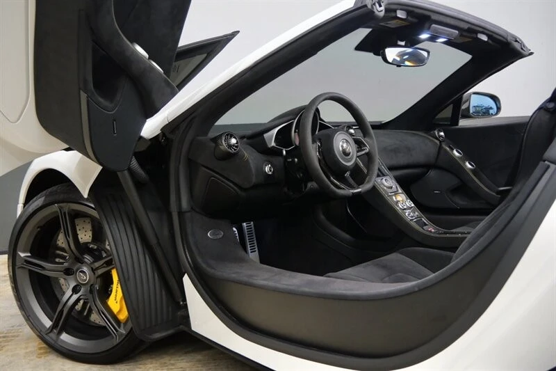 2015 McLaren 650S Spider - Image 14 of 21