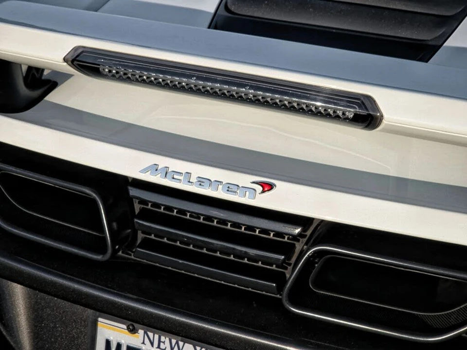 2015 McLaren 650S Spider - Image 23 of 31