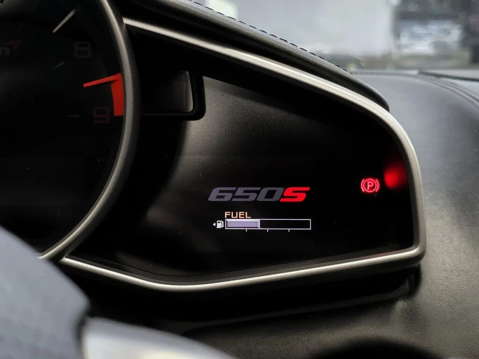 2015 McLaren 650S Spider - Image 29 of 31