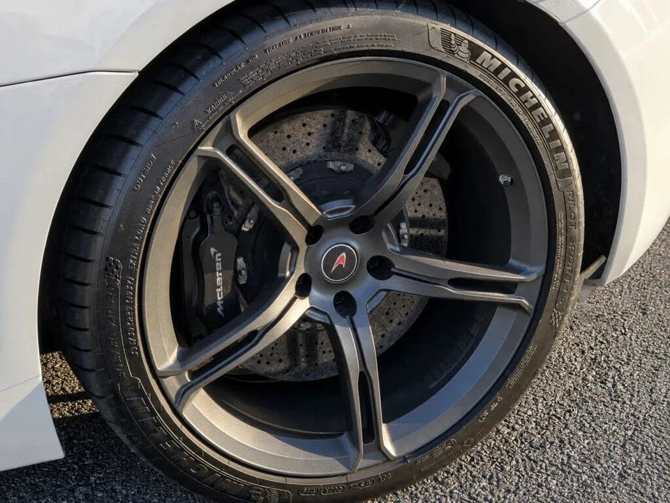 2015 McLaren 650S Spider - Image 14 of 31