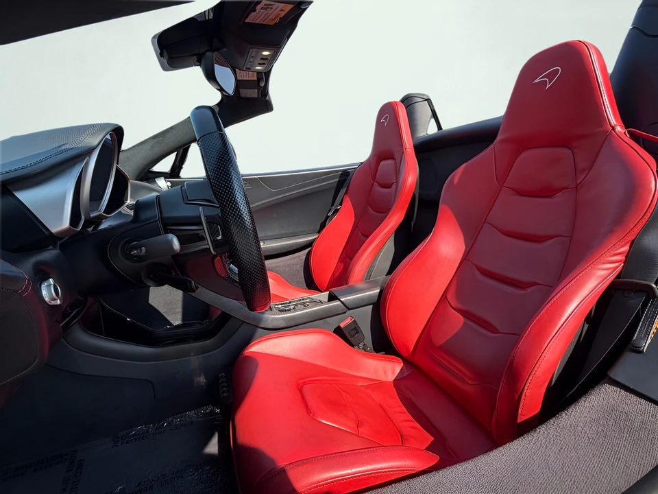 2015 McLaren 650S Spider - Image 18 of 31