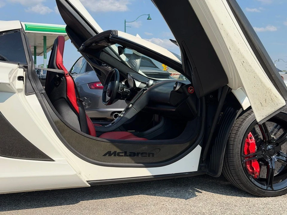 2015 McLaren 650S Spider - Image 23 of 31