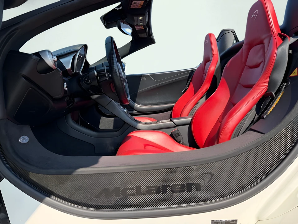 2015 McLaren 650S Spider - Image 17 of 31