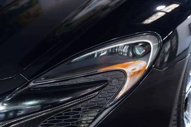 2015 McLaren 650S Spider - Image 28 of 31