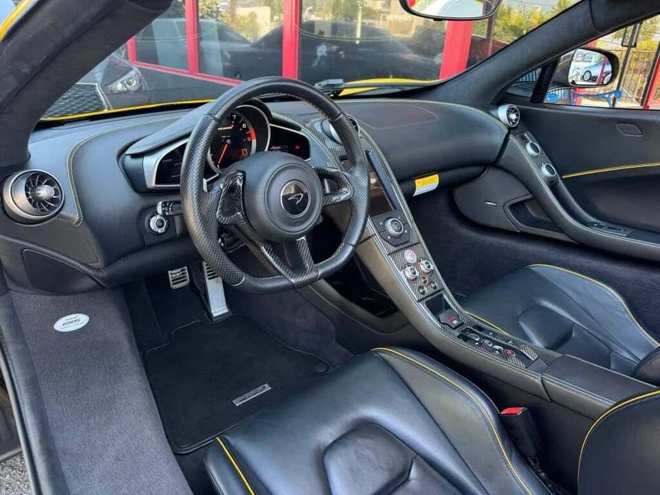 2015 McLaren 650S Spider - Image 17 of 31