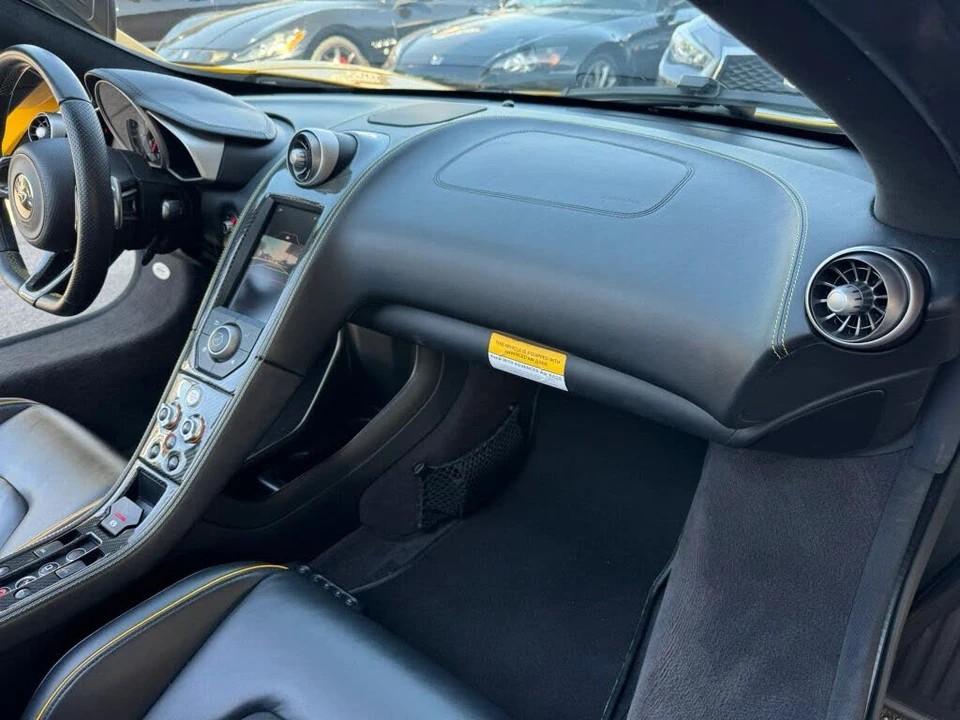 2015 McLaren 650S Spider - Image 22 of 31
