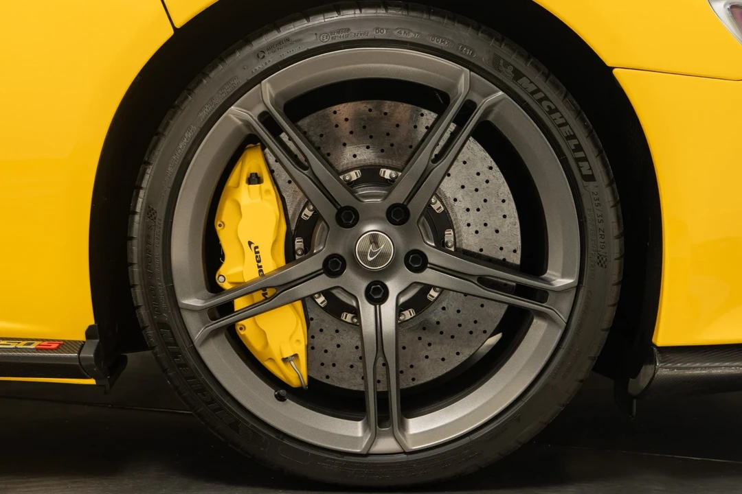 2015 McLaren 650S Spider - Image 11 of 21