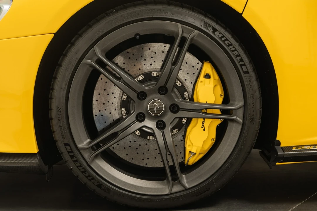 2015 McLaren 650S Spider - Image 10 of 21