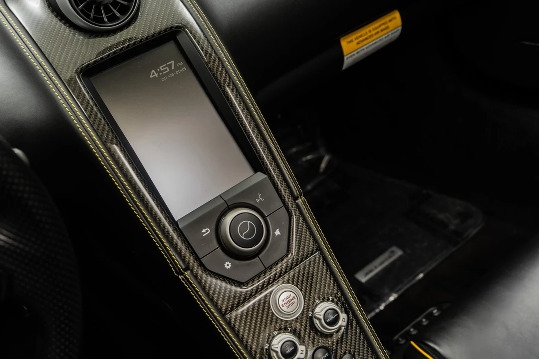 2015 McLaren 650S Spider - Image 17 of 21