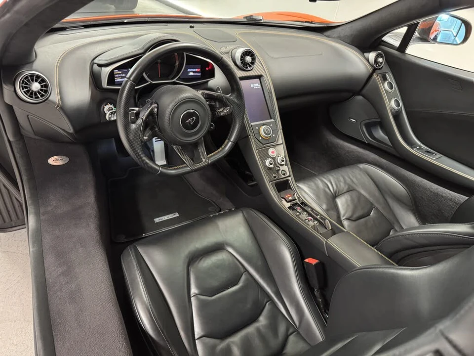 2015 McLaren 650S Spider - Image 10 of 14