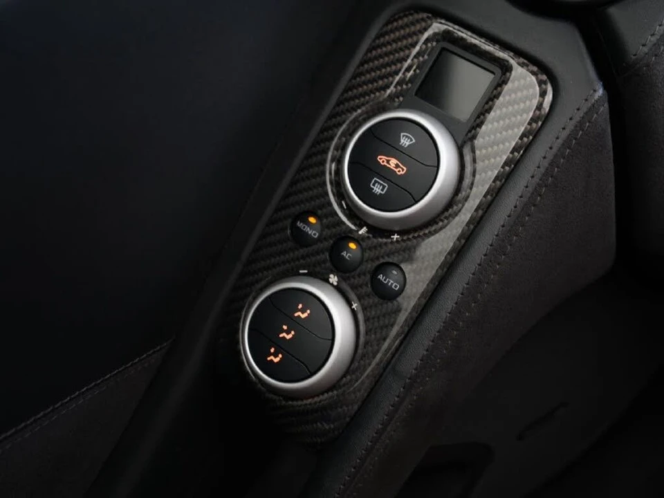 2015 McLaren 650S Spider - Image 27 of 31