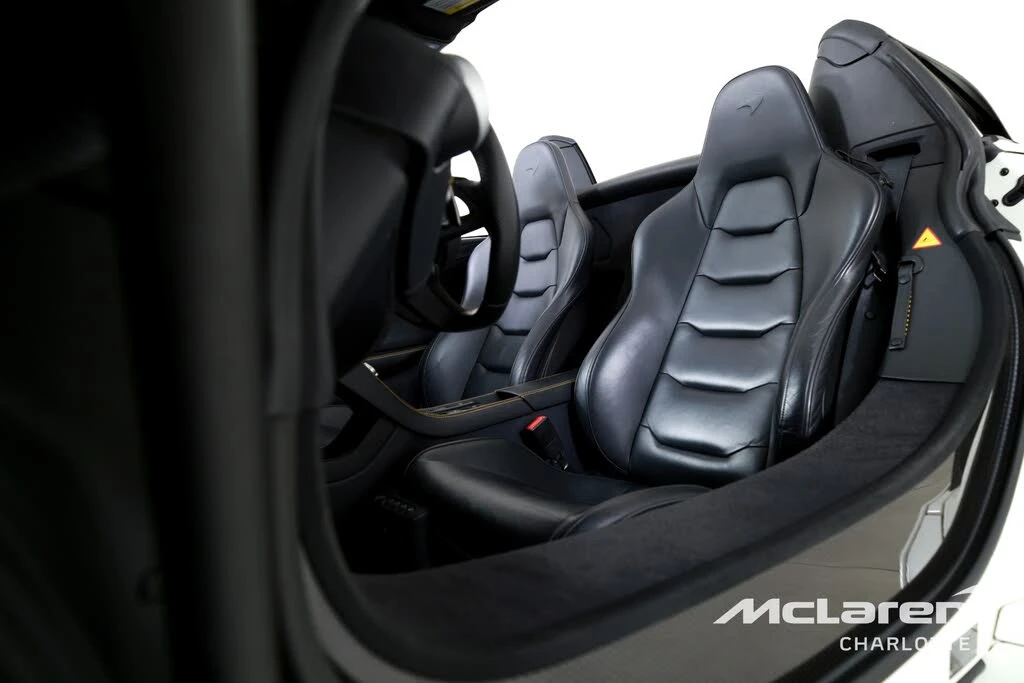 2015 McLaren 650S Spider - Image 13 of 31