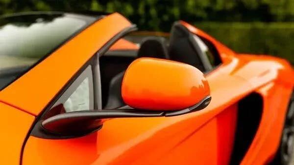 2015 McLaren 650S Spider - Image 28 of 31