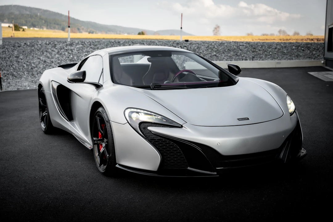 2015 McLaren 650S Spider - Image 28 of 31