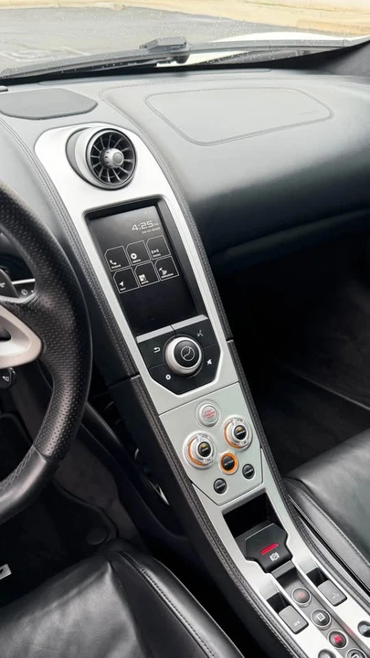 2015 McLaren 650S - Image 8 of 10
