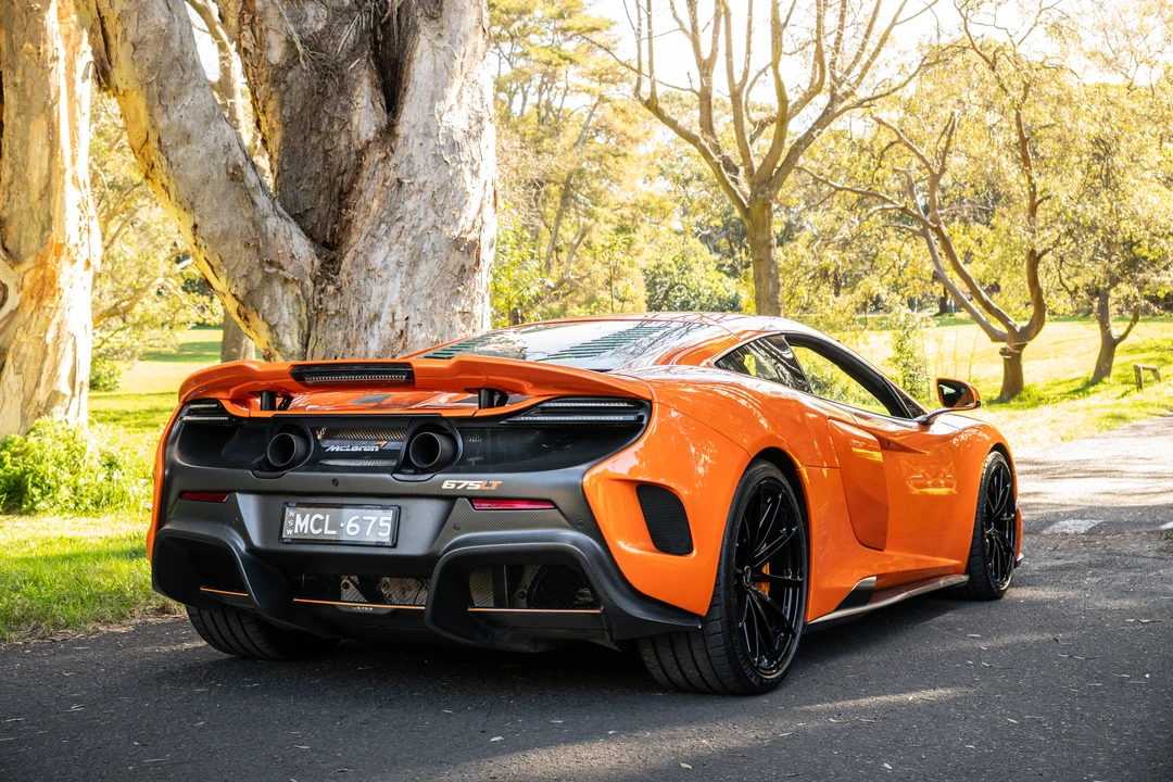 2016 McLaren 675LT Coupe - Image 7 of 31