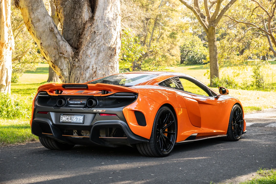 2016 McLaren 675LT Coupe - Image 14 of 31