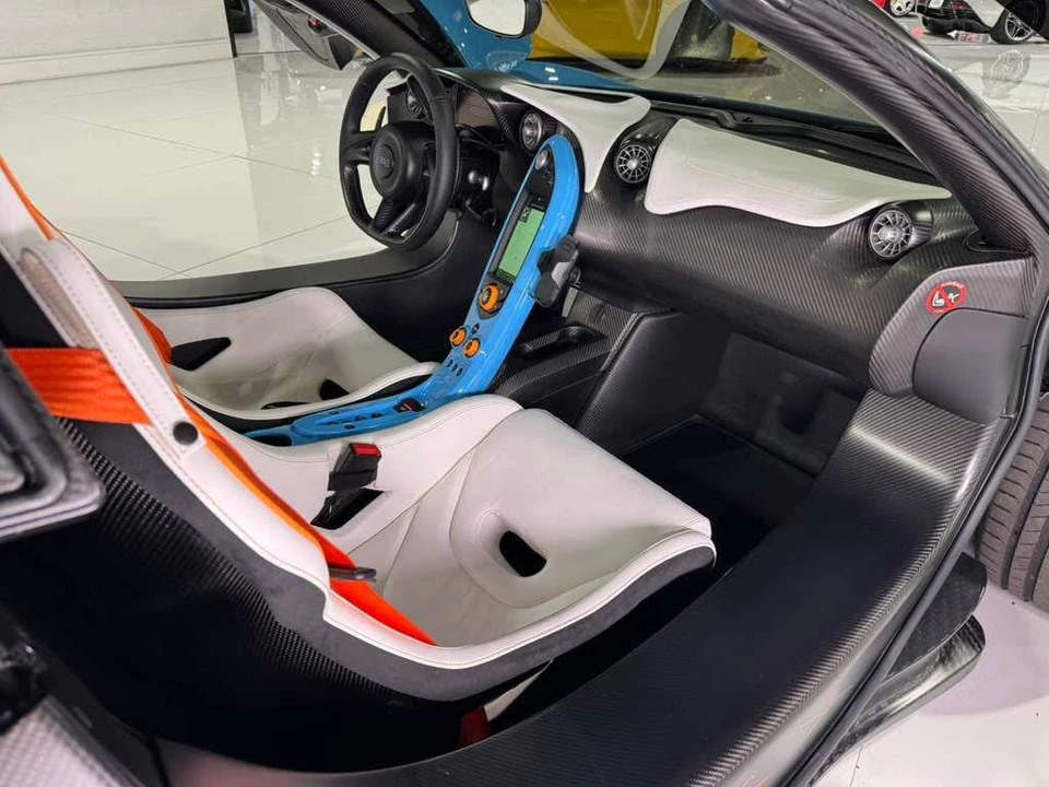 2015 McLaren P1 - Image 23 of 31