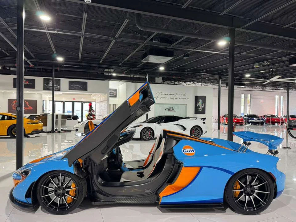 2015 McLaren P1 - Image 13 of 31