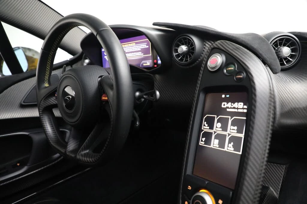 2015 McLaren P1 - Image 27 of 31
