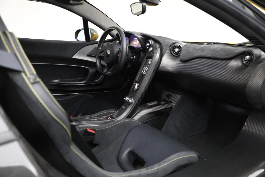 2015 McLaren P1 - Image 23 of 31