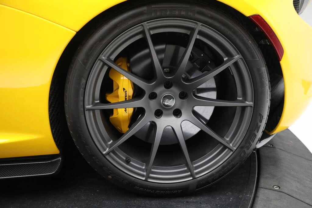 2015 McLaren P1 - Image 16 of 31