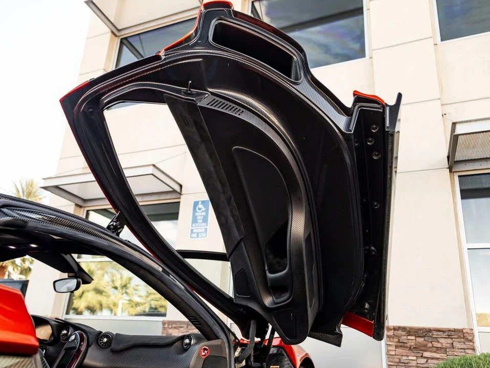 2015 McLaren P1 - Image 20 of 27