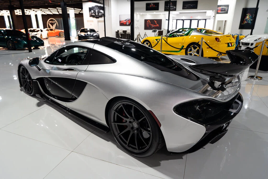 2015 McLaren P1 - Image 13 of 31