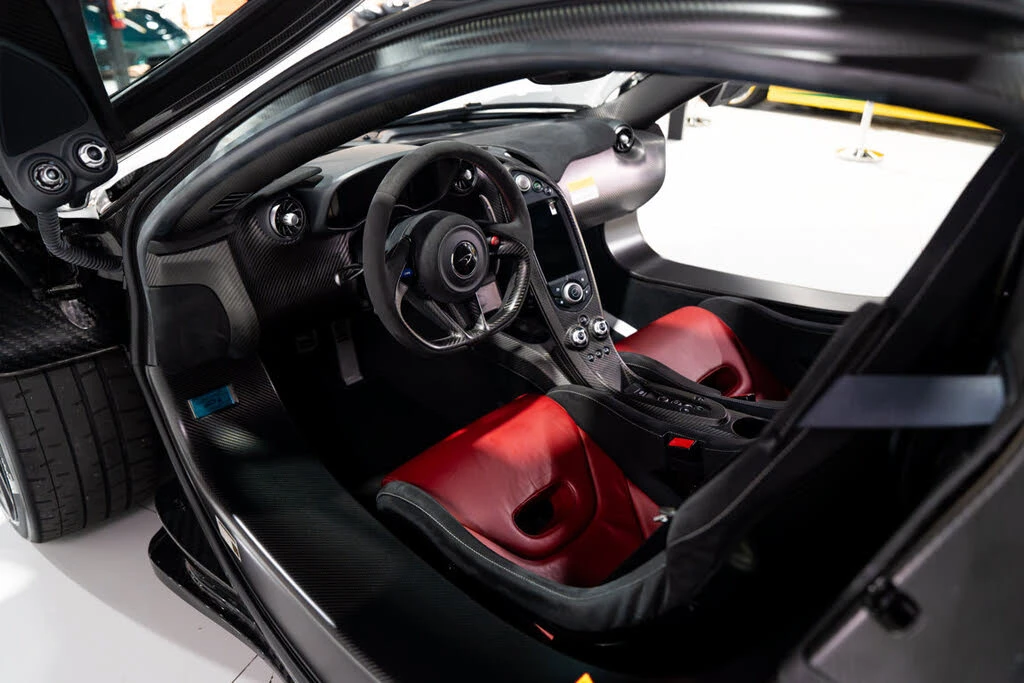 2015 McLaren P1 - Image 17 of 31