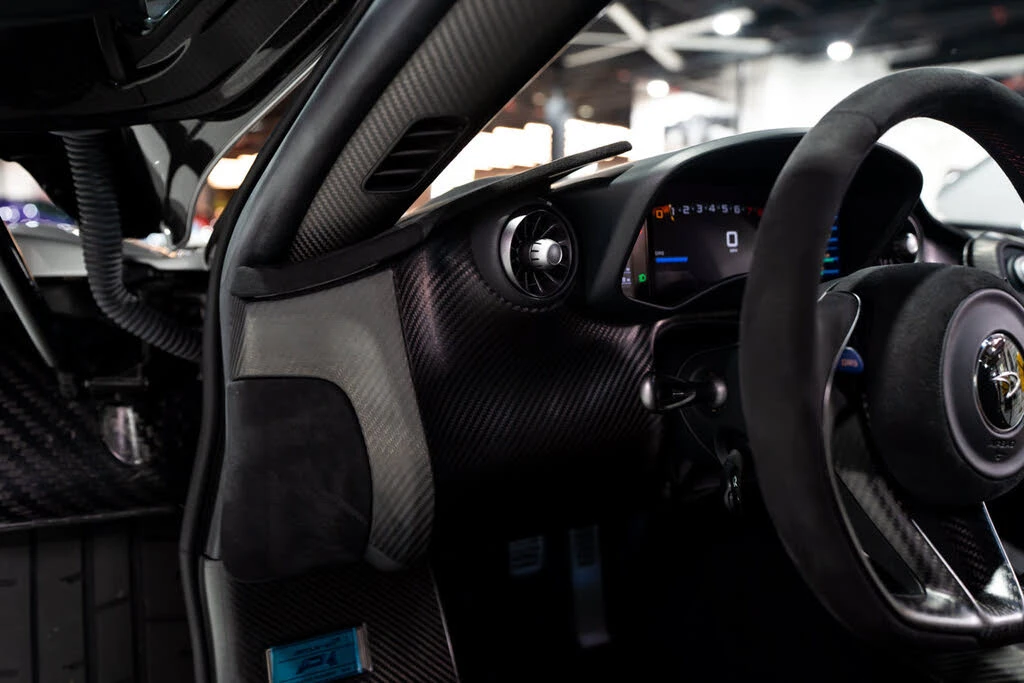 2015 McLaren P1 - Image 29 of 31