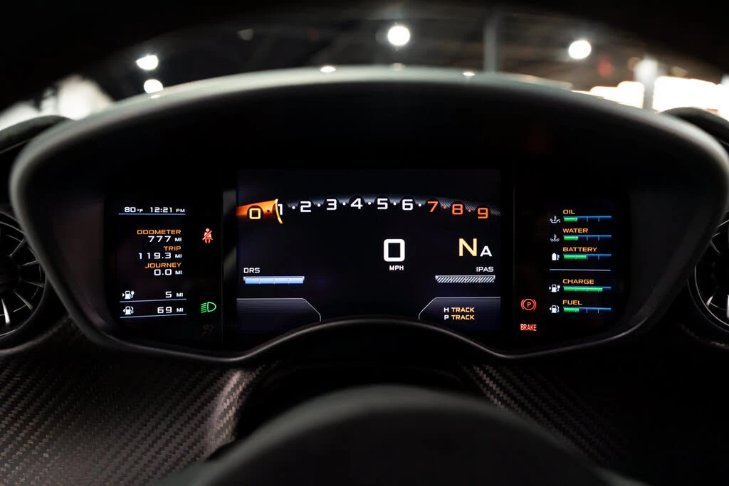 2015 McLaren P1 - Image 21 of 31