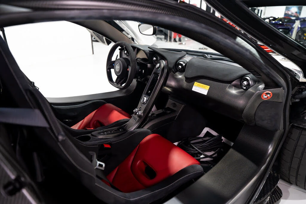 2015 McLaren P1 - Image 19 of 31