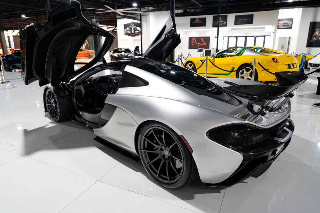 2015 McLaren P1 - Image 5 of 31