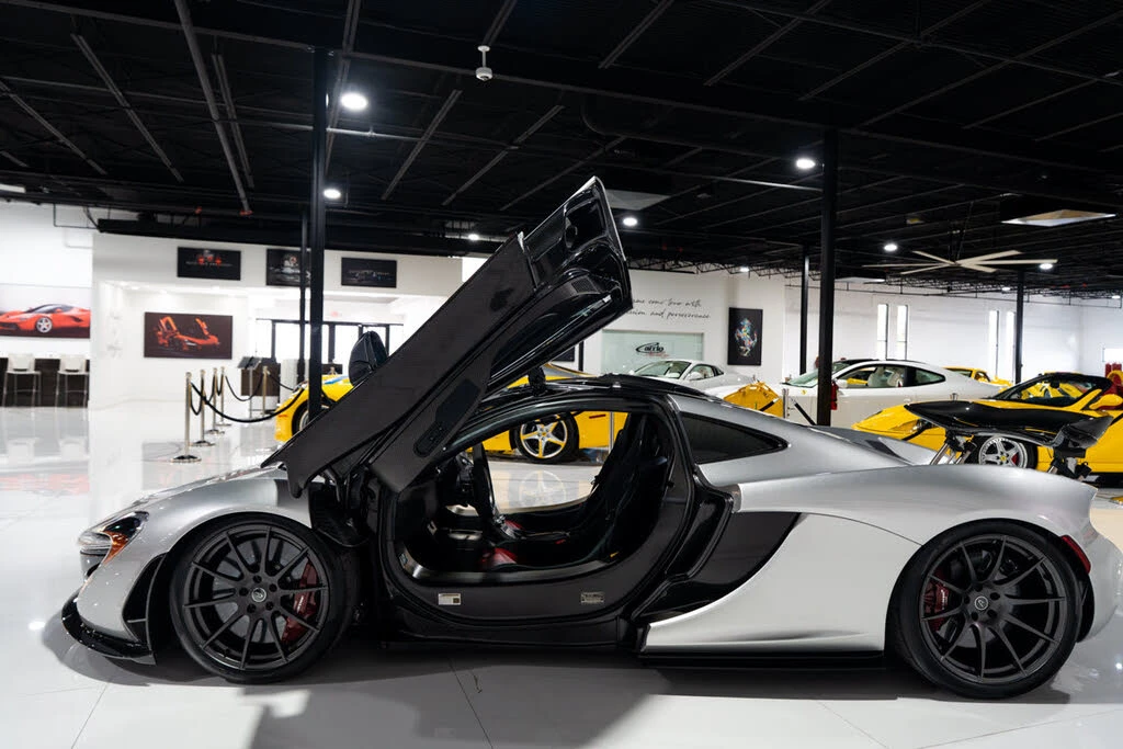 2015 McLaren P1 - Image 4 of 31