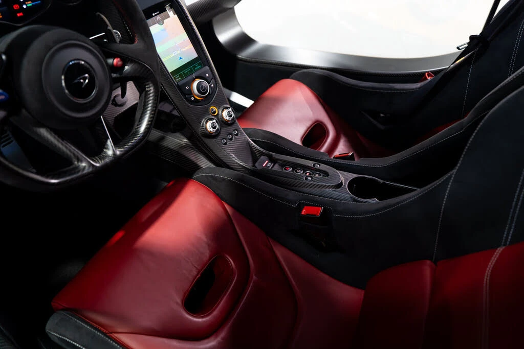 2015 McLaren P1 - Image 30 of 31