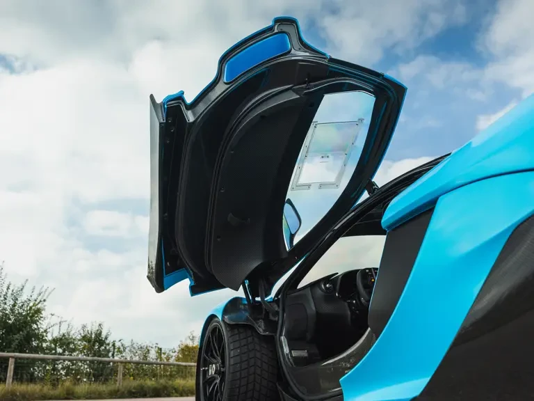 2015 McLaren P1 - Image 31 of 31
