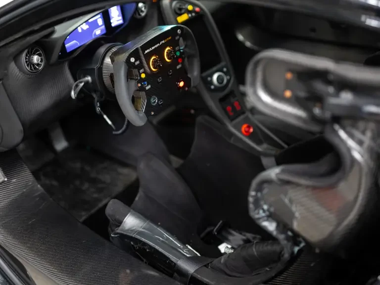 2015 McLaren P1 - Image 4 of 31