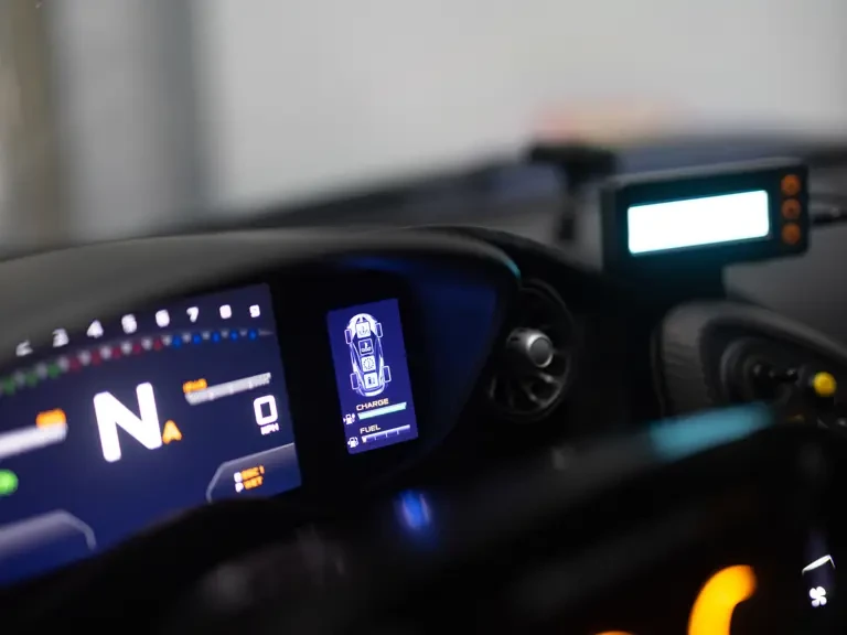 2015 McLaren P1 - Image 27 of 31