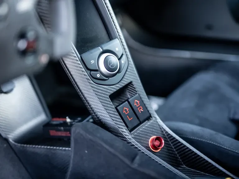 2015 McLaren P1 - Image 21 of 31