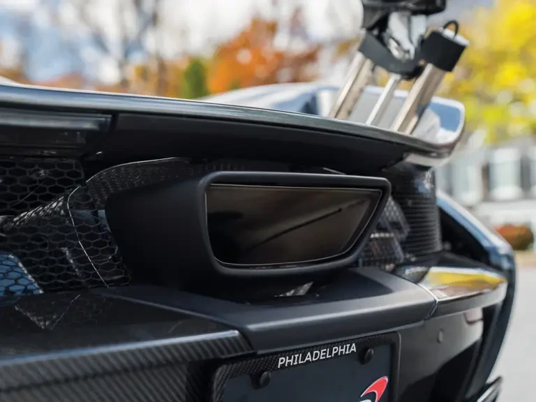 2015 McLaren P1 - Image 23 of 31