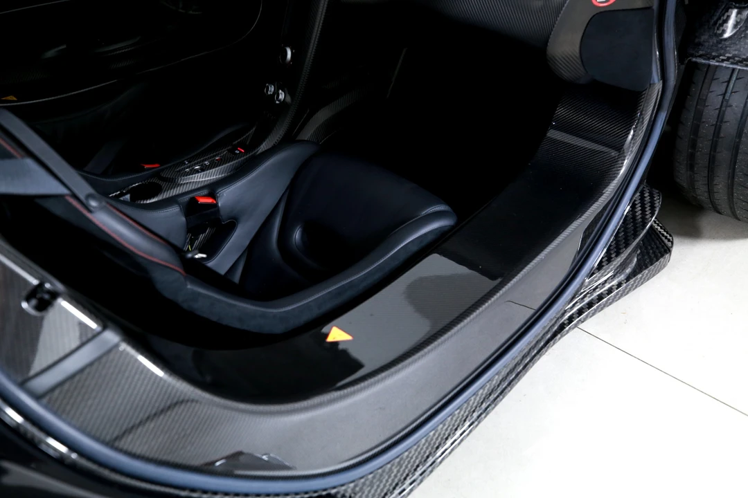2015 McLaren P1 - Image 24 of 31